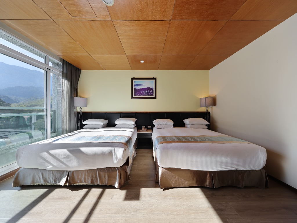 2026豪華四人1024x768-2